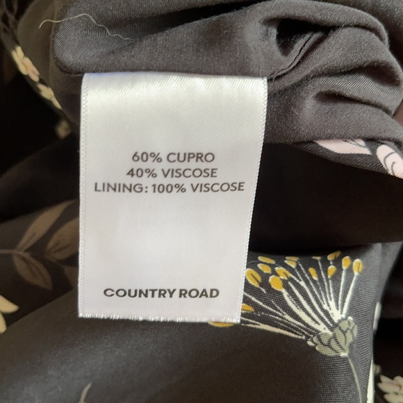 COUNTRY ROAD | Long sleeve botanical dress - Picture 10 of 11